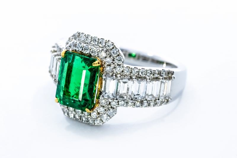 18K黃鉑金綠寶鑽石戒指