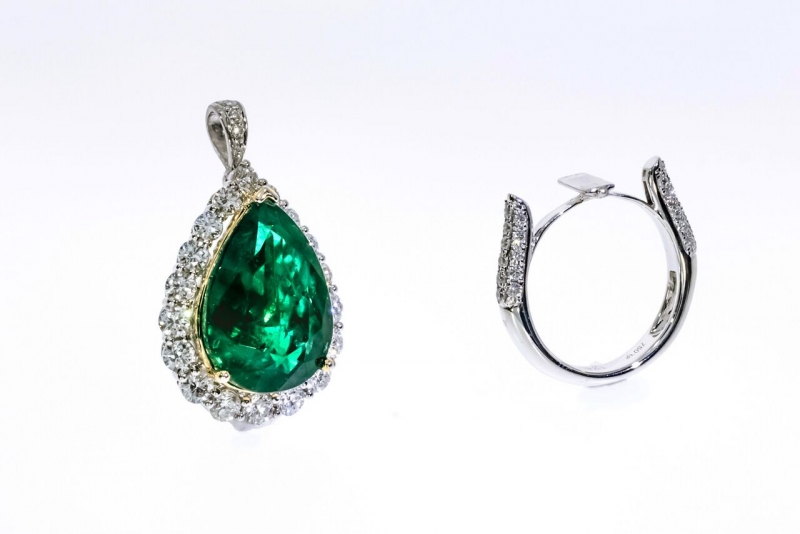 18K黃鉑金梨形綠寶圓石鑽石戒指鍊墜兩用