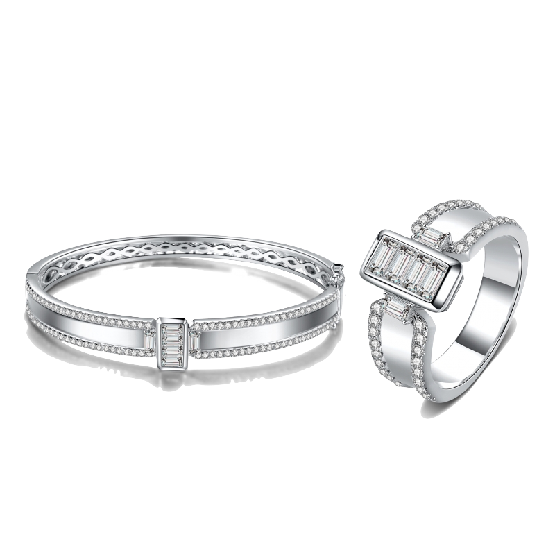 18K白金長方鑽石戒指