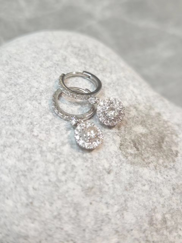 18K白金鑽石耳環