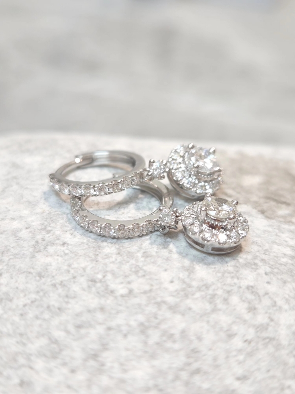 18K白金鑽石耳環